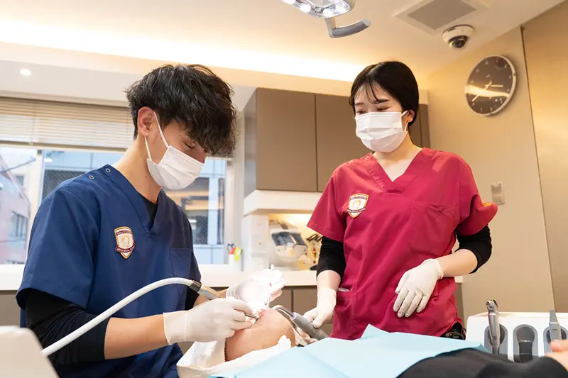 虫歯の治療風景